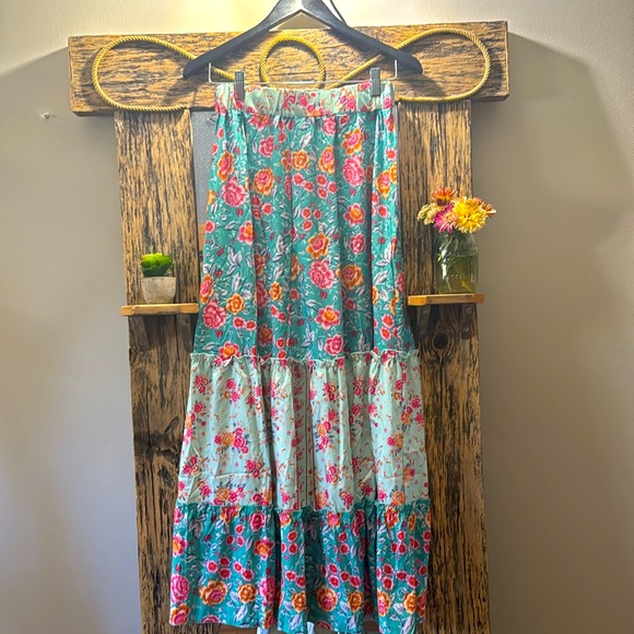 Gorgeous bohemian maxi skirt - Picture 2 of 9